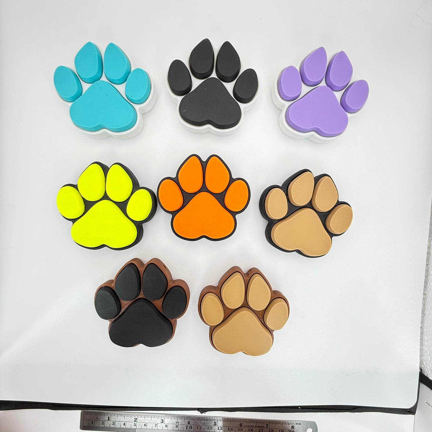 Dog Paw Clicker Keychain – Fidget Fun with a Canine Twist!