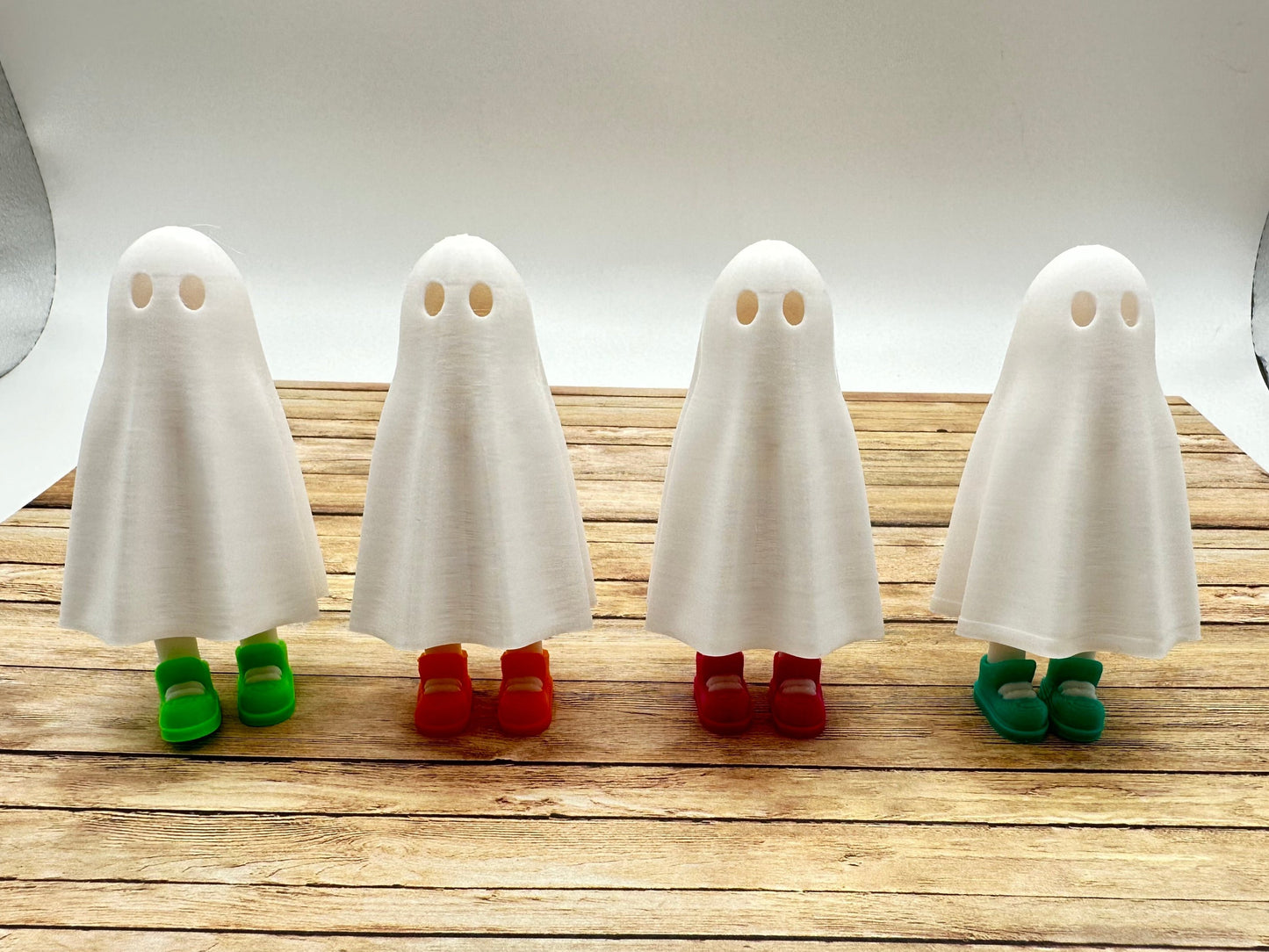 Adorable Cutie 3D Printed Ghost with Colorful Shoes!